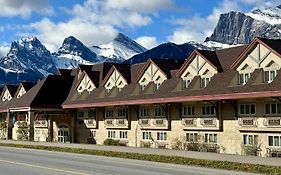 Canmore Inn & Suites